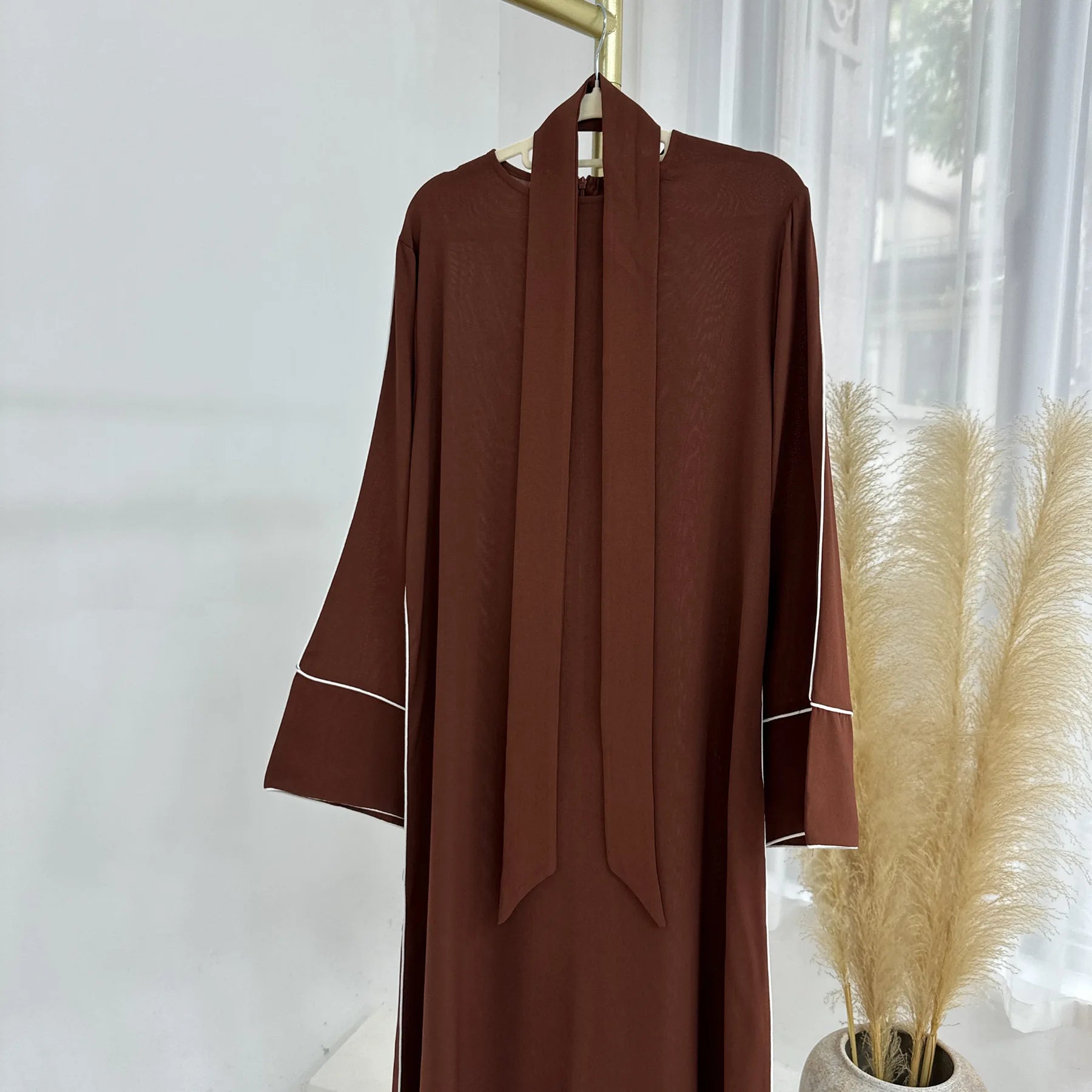 Plain Closed Eid Abaya Dress Silk Velvet Abayas for Women Dubai Luxury Muslim Modest Dresses Islamic Clothing Kaftan Hijab Robe